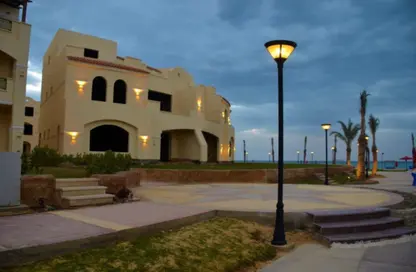 Chalet - 2 Bedrooms - 1 Bathroom for sale in Lasirena Palm Beach - Al Ain Al Sokhna - Suez
