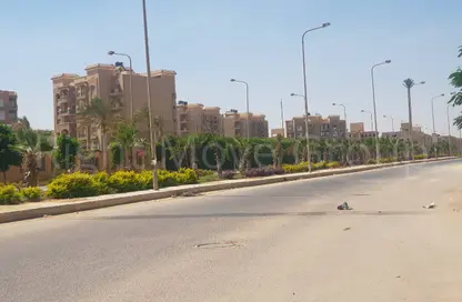 Apartment - 3 Bedrooms - 2 Bathrooms for sale in Ard Al Mokhabarat - Hadayek October - 6 October City - Giza