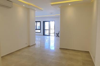 شقة - 3 غرف نوم - 3 حمامات للايجار في ذا كورت ياردز - كمبوندات الشيخ زايد - الشيخ زايد - الجيزة