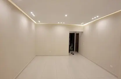 Apartment - 3 Bedrooms - 2 Bathrooms for rent in North Lotus - El Lotus - New Cairo City - Cairo