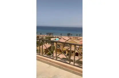 (بنتهاوس  (روف - 2 غرف نوم - 1 حمام للبيع في لافيستا توباز - لافيستا - العين السخنة - السويس