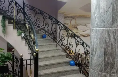 منزل مزدوج - 5 غرف نوم - 4 حمامات للبيع في شارع البستان - الحي التاسع - الشيخ زايد - الجيزة