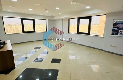 Office Space - Studio - 4 Bathrooms for rent in Zahraa El Maadi - Hay El Maadi - Cairo