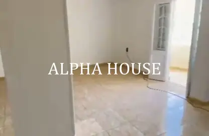 شقة - 3 غرف نوم - 1 حمام للبيع في محلية 5 - الحي الاول - مدينة العبور - القليوبية