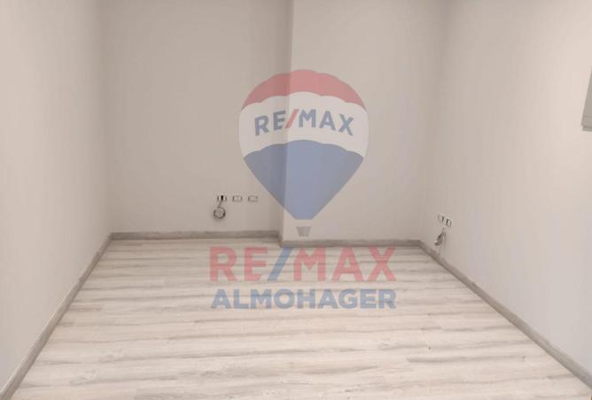 7943704 - Property Image 2