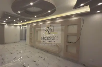 Apartment - 3 Bedrooms - 2 Bathrooms for sale in 10th Sector - Zahraa El Maadi - Hay El Maadi - Cairo