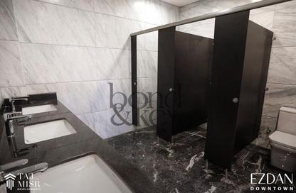 Shop - Studio - 1 Bathroom for sale in Ezdan Mall - Downtown Area - New Capital City - Cairo