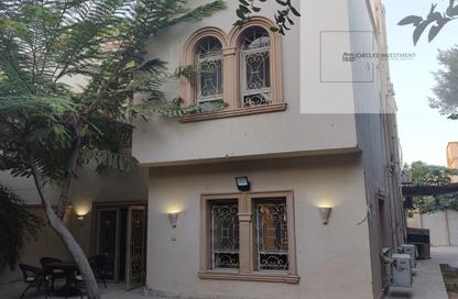 منزل مزدوج - 5 غرف نوم - 4 حمامات للايجار في شارع 10 - جرينز - الحي السادس - الشيخ زايد - الجيزة