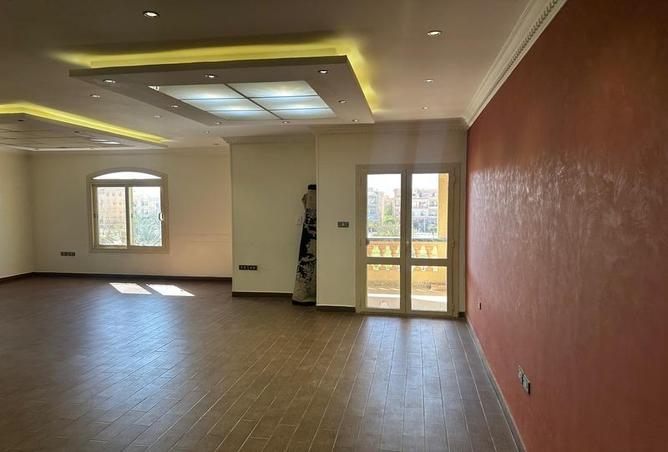 8243982 - Property Image 2