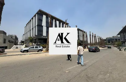 Office Space - Studio - 7+ Bathrooms for rent in Park St. - Ring Road - The 5th Settlement - New Cairo City - Cairo