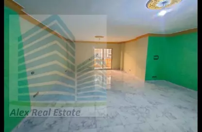 Apartment - 3 Bedrooms - 2 Bathrooms for rent in Al Farek Ismail Srhank St. - Laurent - Hay Sharq - Alexandria