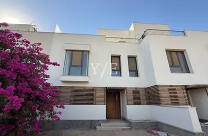 Townhouse - 3 Bedrooms - 4 Bathrooms for sale in The Courtyards - Sheikh Zayed Compounds - Sheikh Zayed City - Giza