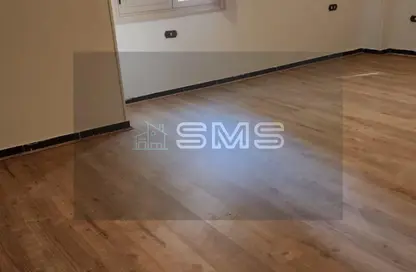 شقة - 3 غرف نوم - 2 حمامات للايجار في المنطقة ب - حى جنوب الاكايمية - مدينة القاهرة الجديدة - القاهرة