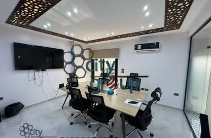 Office Space - Studio - 5 Bathrooms for rent in Maadi - Hay El Maadi - Cairo