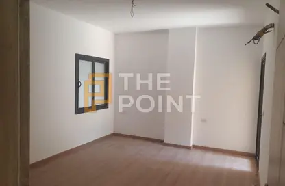 Apartment - 3 Bedrooms - 2 Bathrooms for sale in Moon Residences - Fifth Square - The 5th Settlement - New Cairo City - Cairo