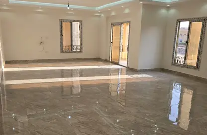 شقة - 3 غرف نوم - 2 حمامات للايجار في شارع الجزيرة - المستثمرين الجنوبية - مدينة القاهرة الجديدة - القاهرة
