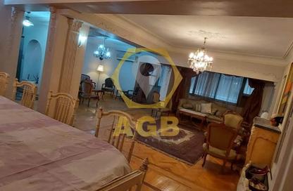 Apartment - 3 Bedrooms - 2 Bathrooms for sale in Taha Hussein St. - Zamalek - Cairo
