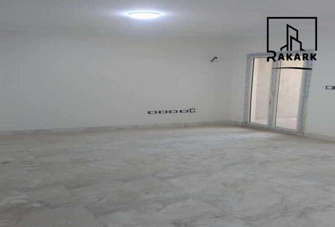 8369569 - Property Image 3