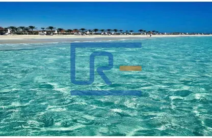 فيلا - 5 غرف نوم - 6 حمامات للبيع في مراسي باي - سيدي عبد الرحمن - الساحل الشمالي