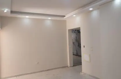 Apartment - 3 Bedrooms - 2 Bathrooms for rent in North Lotus - El Lotus - New Cairo City - Cairo