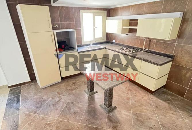 8376077 - Property Image 3