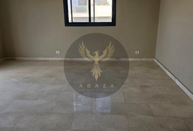 8560000 - Property Image 3