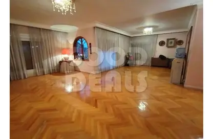 Apartment - 3 Bedrooms - 2 Bathrooms for sale in Fareed Semeika St. - El Hegaz Square - El Nozha - Cairo