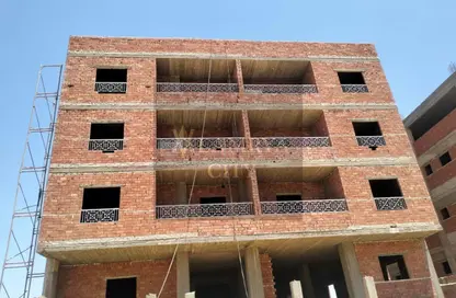 Apartment - 3 Bedrooms - 2 Bathrooms for sale in Bait Alwatan - The 5th Settlement - New Cairo City - Cairo
