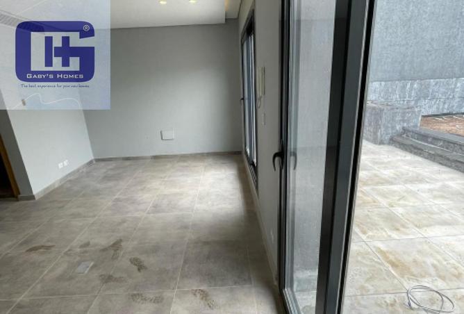 8033609 - Property Image 3