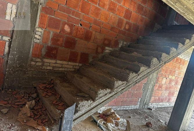 8313290 - Property Image 3