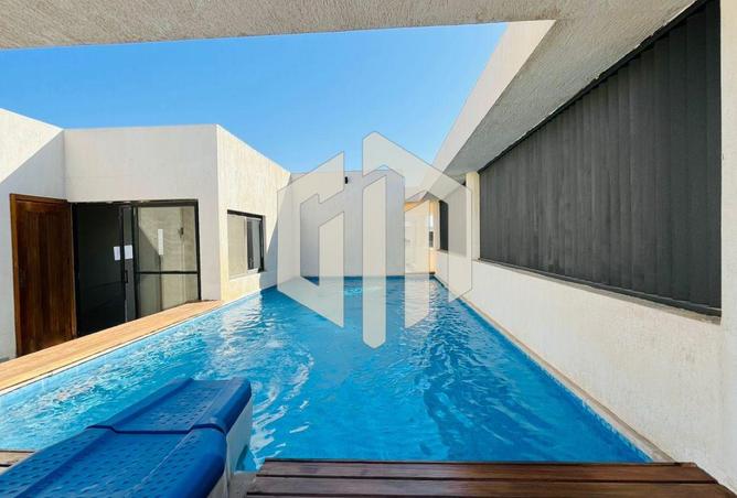 8440243 - Property Image 2