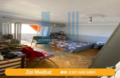 Apartment - 4 Bedrooms - 2 Bathrooms for sale in Port Said St. - Sporting - Hay Sharq - Alexandria