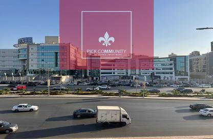Apartment - 3 Bedrooms - 3 Bathrooms for sale in Service Road - Ganoob El Acadimia - New Cairo City - Cairo