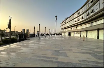 Retail - Studio - 1 Bathroom for rent in Mohamed Naguib Axis - Abou El Houl - New Cairo City - Cairo