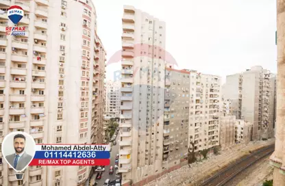 Apartment - 3 Bedrooms - 1 Bathroom for sale in Al Galaa St. - Victoria - Hay Awal El Montazah - Alexandria