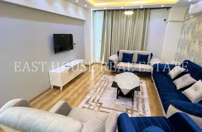 Apartment - 2 Bedrooms - 1 Bathroom for rent in El Rehab Extension - Al Rehab - New Cairo City - Cairo