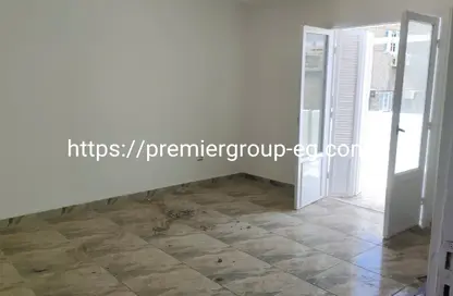 Apartment - 3 Bedrooms - 2 Bathrooms for sale in Sarayat Al Maadi - Hay El Maadi - Cairo