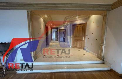 Apartment - 3 Bedrooms - 3 Bathrooms for sale in Moez Al Dawla St. - 6th Zone - Nasr City - Cairo