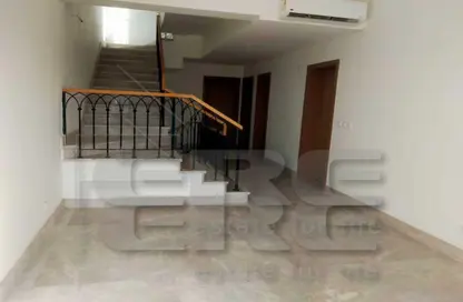 Twin House - 3 Bedrooms - 3 Bathrooms for rent in Street Of Dreams - Uptown Cairo - Mokattam - Cairo