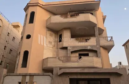 بناية كاملة - 8 غرف نوم - 8 حمامات للبيع في المنطقة السياحية الرابعة - المنطقة السياحية - الحي المتميز - مدينة 6 أكتوبر - الجيزة