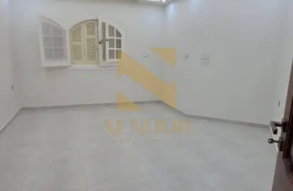 شقة - 3 غرف نوم - 2 حمامات للايجار في ويست ليفز - الحي الاول - مدينة 6 أكتوبر - الجيزة