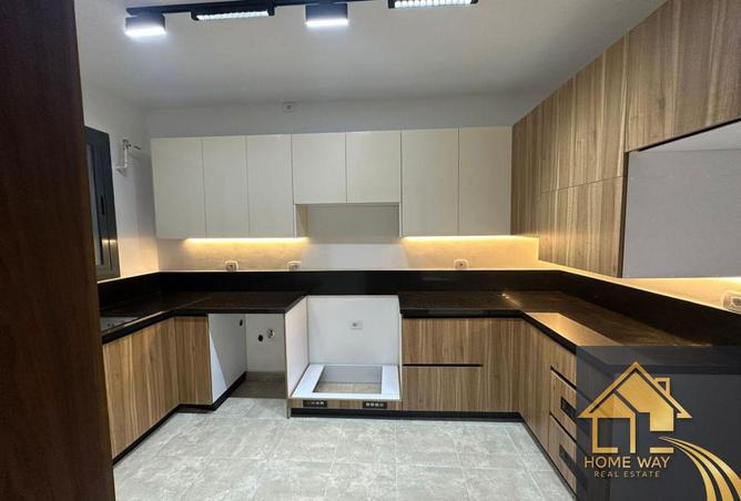 8282098 - Property Main Image