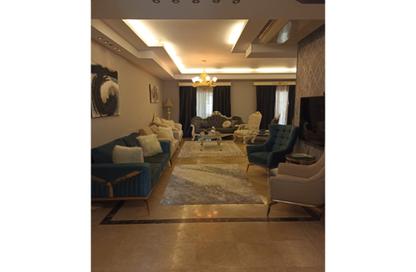 Villa - 4 Bedrooms - 3 Bathrooms for rent in Madinaty - Cairo