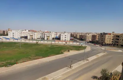 شقة - 3 غرف نوم - 2 حمامات للبيع في المجاورة الرابعة - المنطقة الاولي - مدينة الشروق - القاهرة