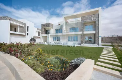 Chalet - 2 Bedrooms - 2 Bathrooms for sale in Sea View - Ras Al Hekma - North Coast