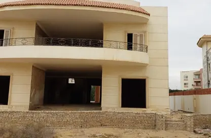 فيلا - 4 غرف نوم - 4 حمامات للبيع في نادي جرين هيلز - المنطقة التاسعة - مدينة الشروق - القاهرة