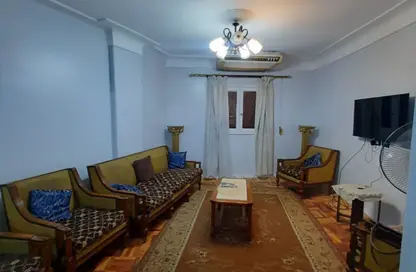 شقة - 2 غرف نوم - 1 حمام للايجار في شارع المساحه - الدقي - الجيزة