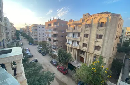 شقة - 3 غرف نوم - 2 حمامات للبيع في البوابة الاولي - خوفو - حدائق الاهرام - الجيزة