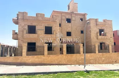 Villa for sale in Doctor Ali Hassan St. - 5th District - Obour City - Qalyubia