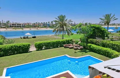 فيلا - 6 غرف نوم - 6 حمامات للبيع في مارينا 5 - مارينا - العلمين - الساحل الشمالي